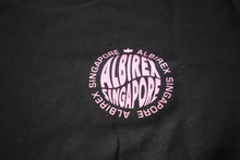 画像をギャラリービューアに読み込む, To the World! Iconic T-Shirt Black Pink